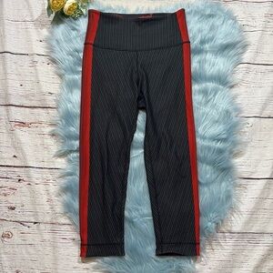 Wear It To Heart Reversible Crop Leggings sz S